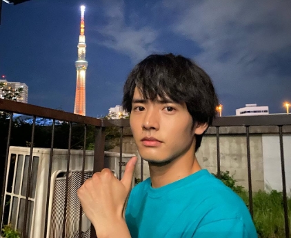 スカイツリーと赤楚衛二