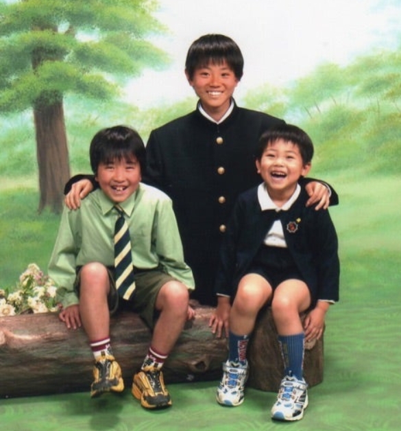 こっちのけんとの兄弟