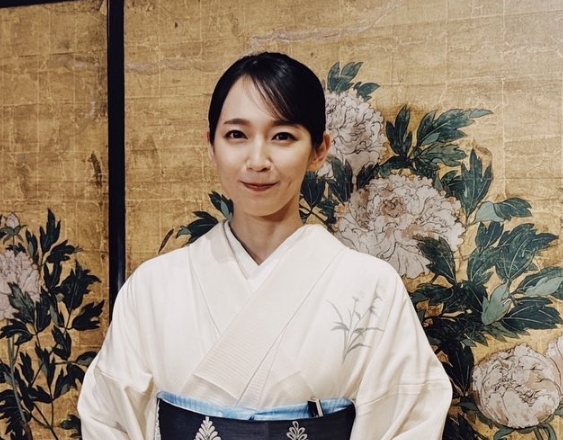 着物を着ている吉岡里帆